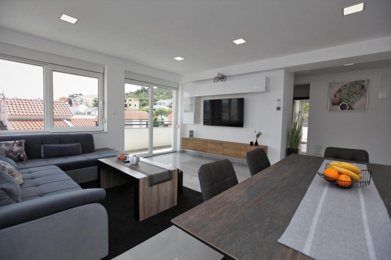 Apartmani Ive Trogir Exterior photo