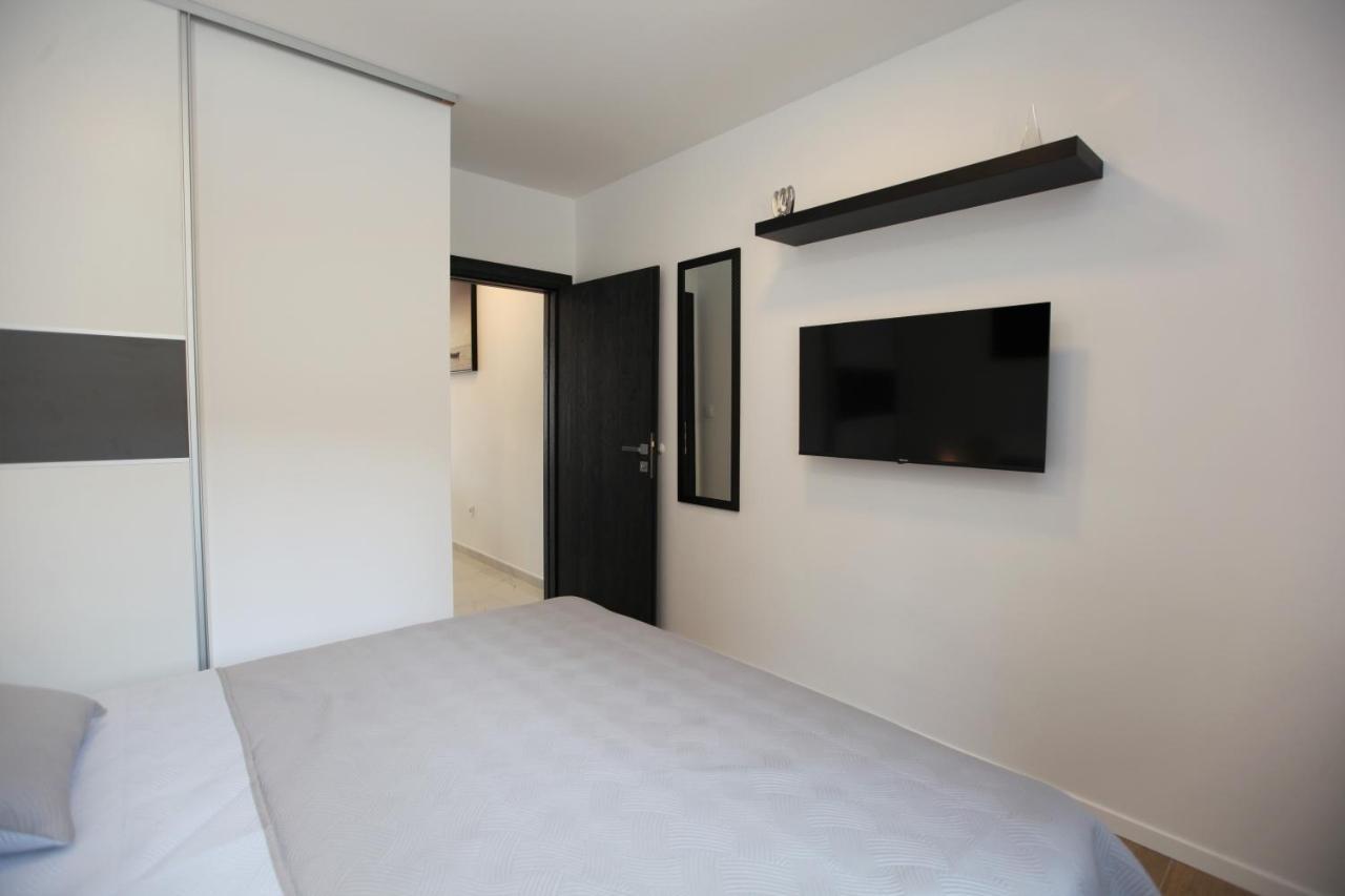 Apartmani Ive Trogir Exterior photo