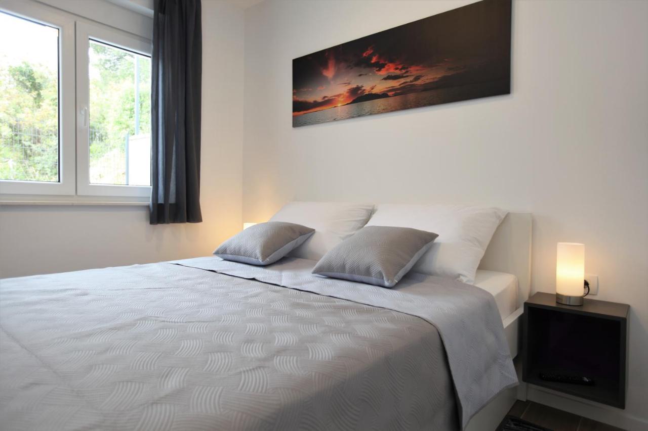 Apartmani Ive Trogir Exterior photo