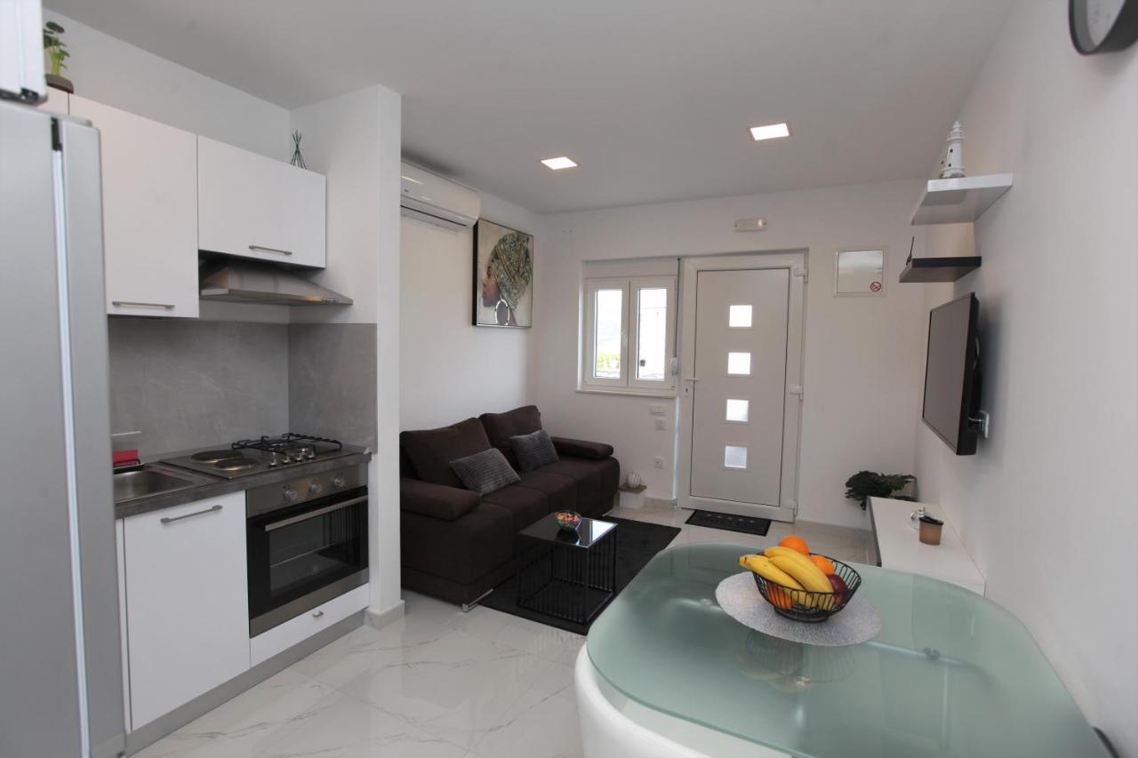 Apartmani Ive Trogir Exterior photo
